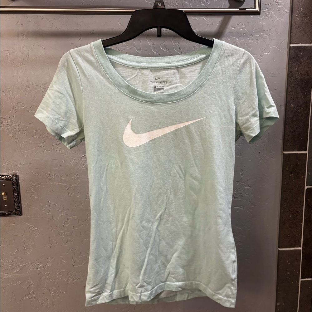 Nike Women's Mint Green Short Sleeve Tee